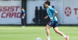 Pedro é relacionado para partida do Flamengo após 7 meses de espera