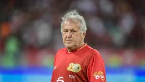 Zico Anuncia Negociações para Colaboração com a Flamengo TV