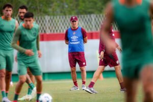 Destaques e estatísticas: a preparação do Fluminense para o confronto com o Flamengo.