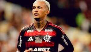 Flamengo afirma que não recebeu nova oferta por Wesley.