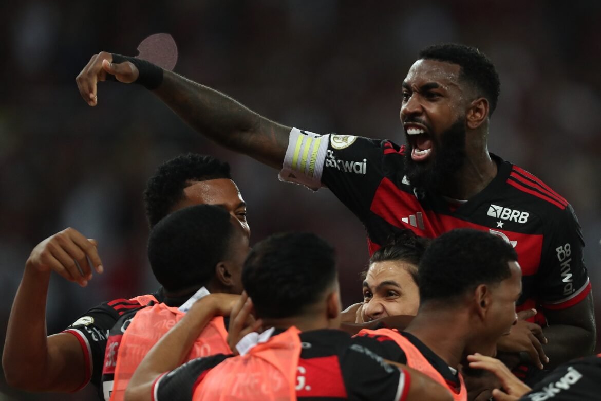 Gerson abre espaço e Flamengo escolhe novo capitão com aprovação de Bap.