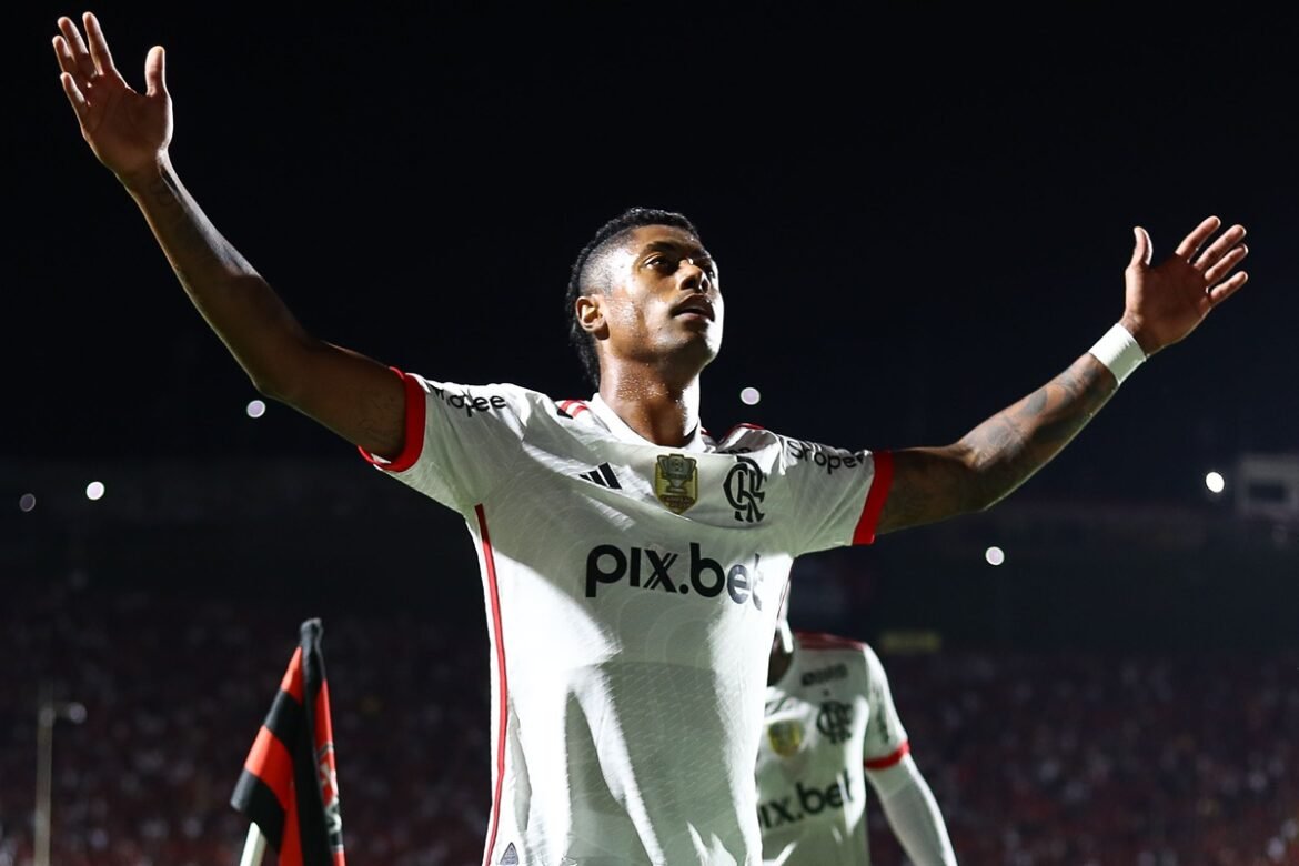 Bruno Henrique compartilha expectativas para Flamengo x Vitória e envia mensagem à torcida.