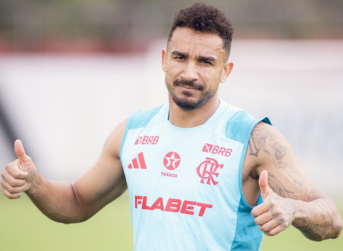 Danilo se prepara para retornar ao Flamengo.