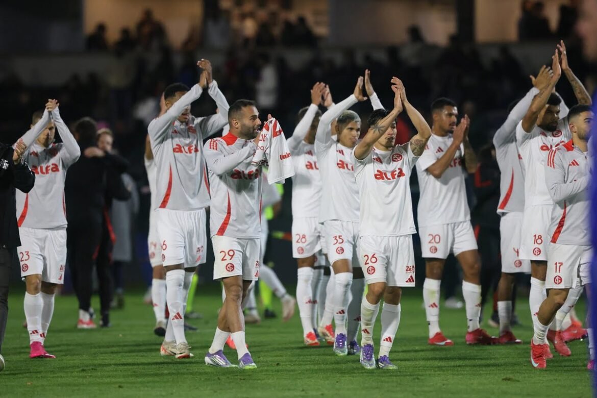 Internacional conta com dois novos jogadores para o confronto contra o Flamengo na Libertadores.