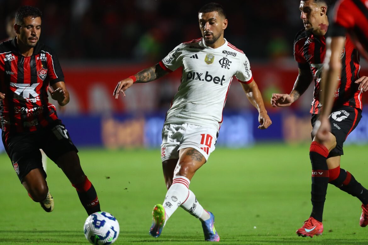 Jogo Justo? Análise de Cartões e Faltas em Flamengo x Vitória: Dados para uma Aposta Inteligente