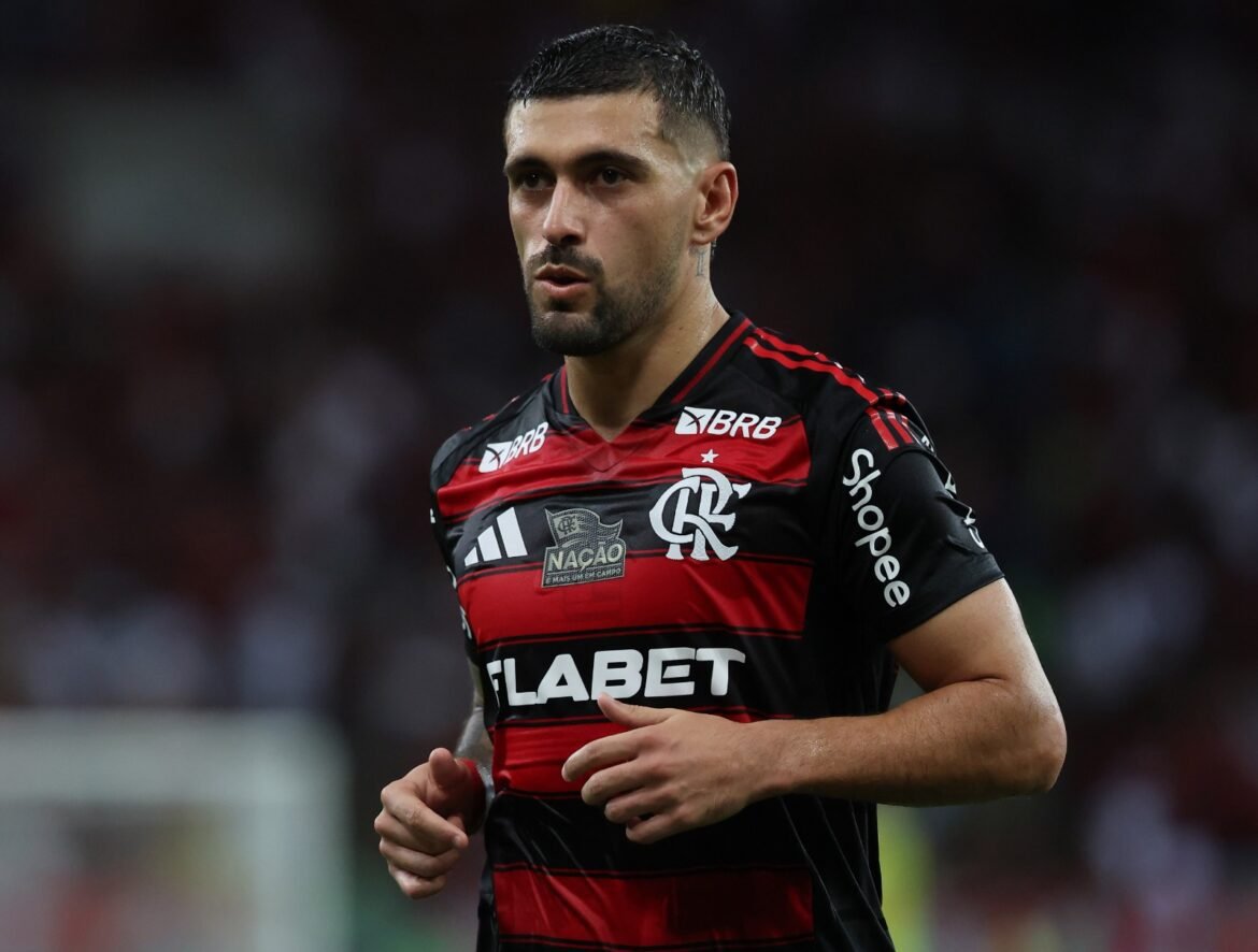 Sem Arrascaeta: especialista sugere o substituto perfeito para Flamengo x Internacional.