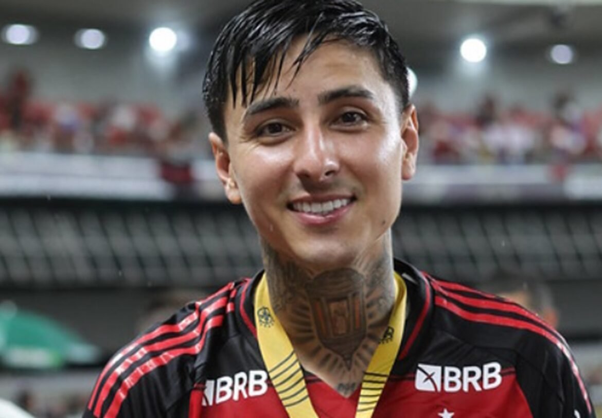 Erick Pulgar está perto de retornar e já tem data marcada para voltar aos gramados.