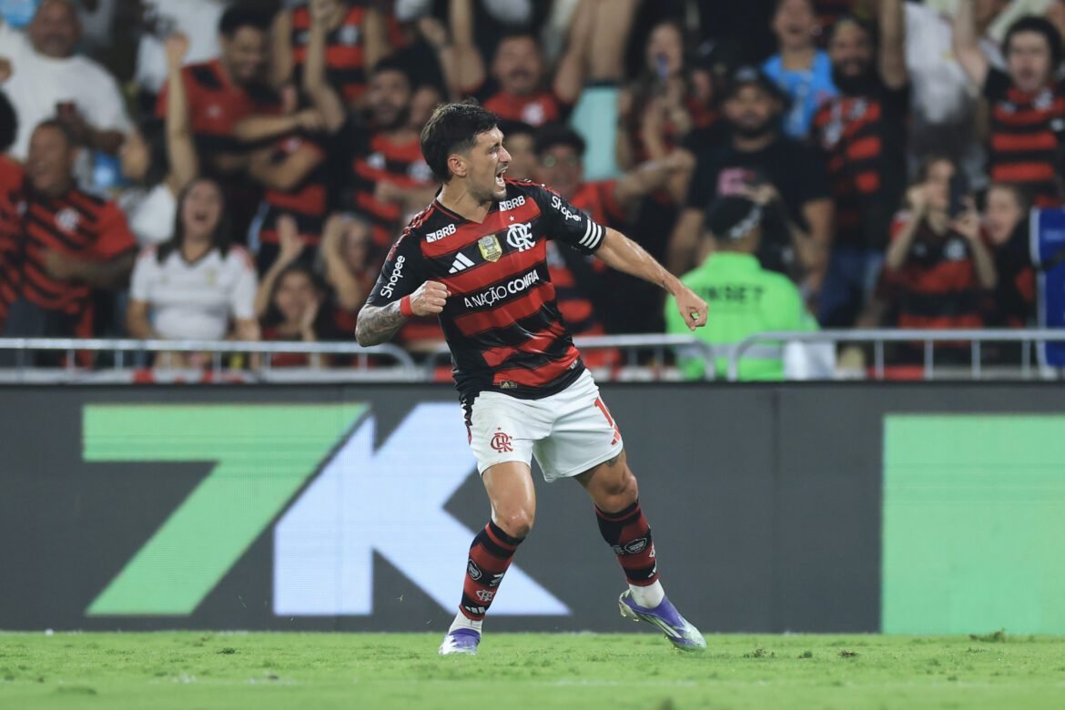 Jogador do Mês: Arrascaeta brilha e se destaca no Flamengo.