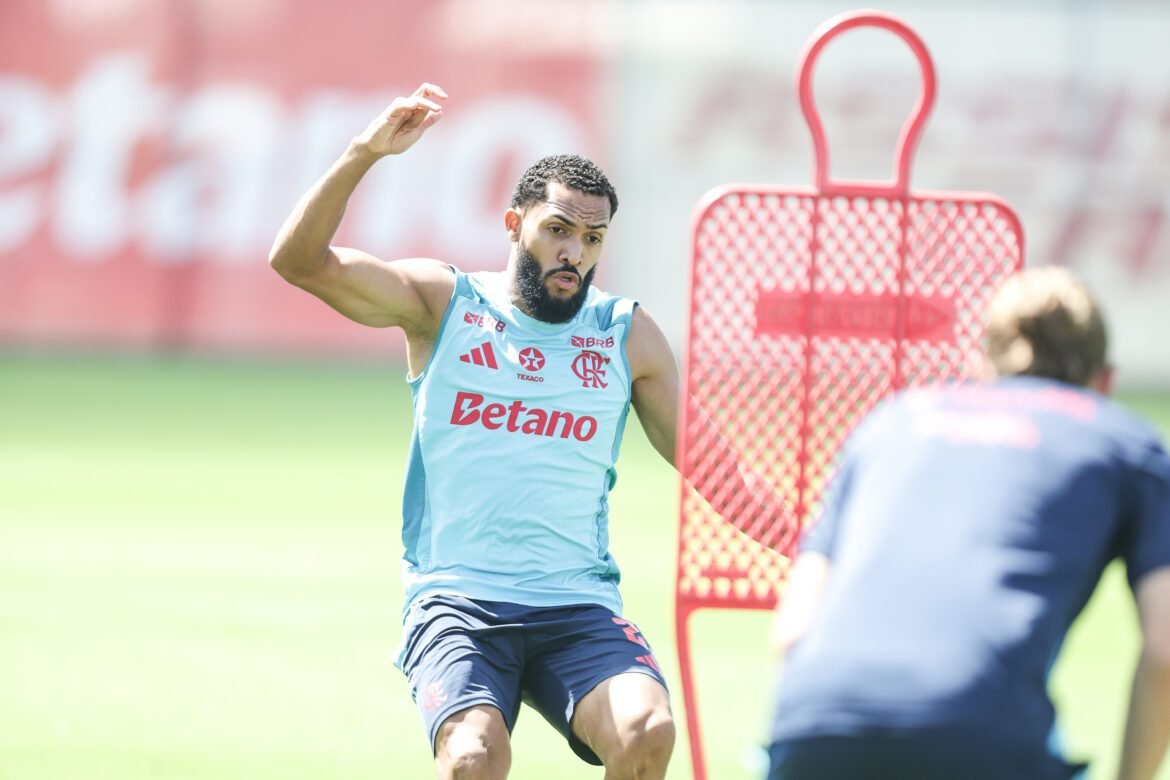 Juninho aproveita a pausa da Data FIFA para intensificar os treinos e conquistar uma vaga no elenco do Flamengo.