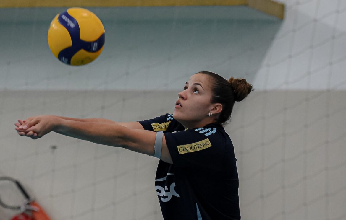 Sesc Flamengo: Karina Souza comenta sobre o começo da temporada e a estreia na Taça Brasil.