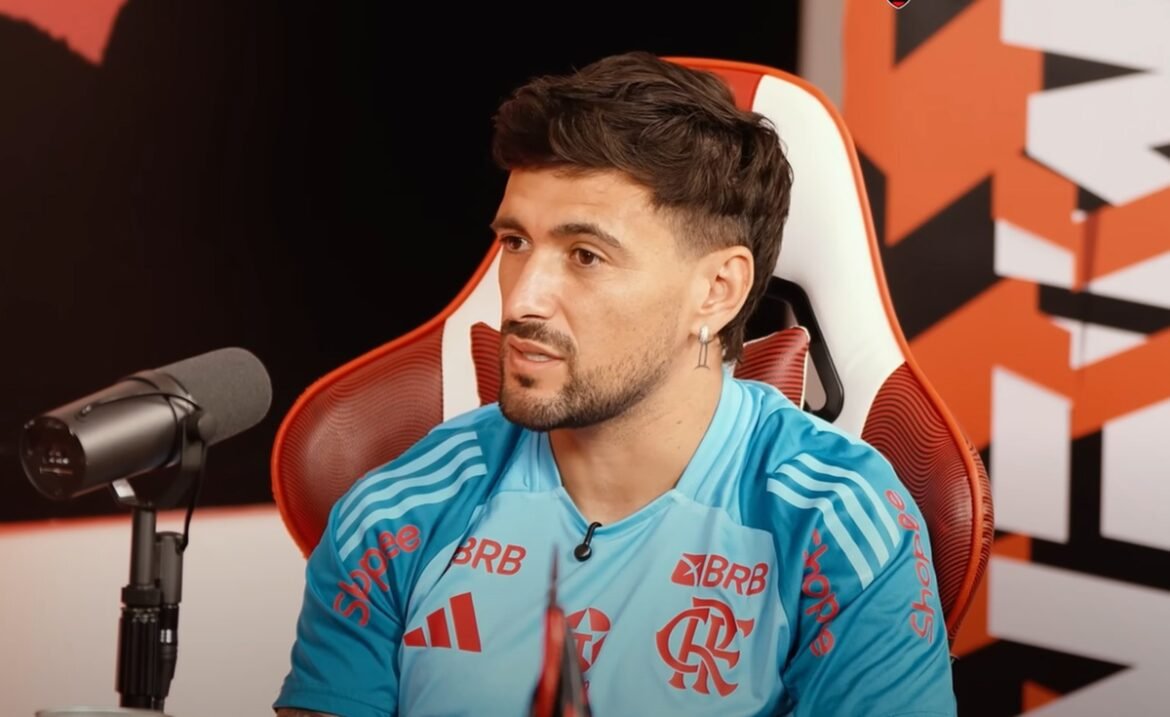 Arrascaeta compartilha sua reação ao descobrir negociações com o Flamengo em 2019.