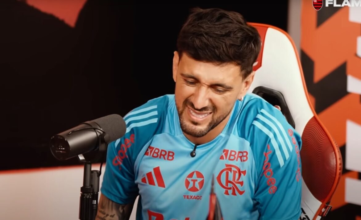 Arrascaeta prevê seu futuro no Flamengo e responde aos críticos