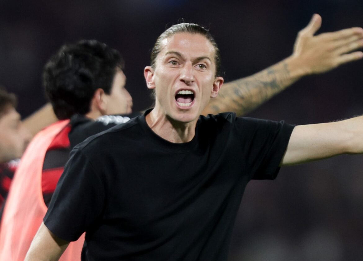 Comentarista analisa preocupações do Palmeiras, Brasileirão e Libertadores, e ressalta a necessidade do Flamengo de superar a oscilação.