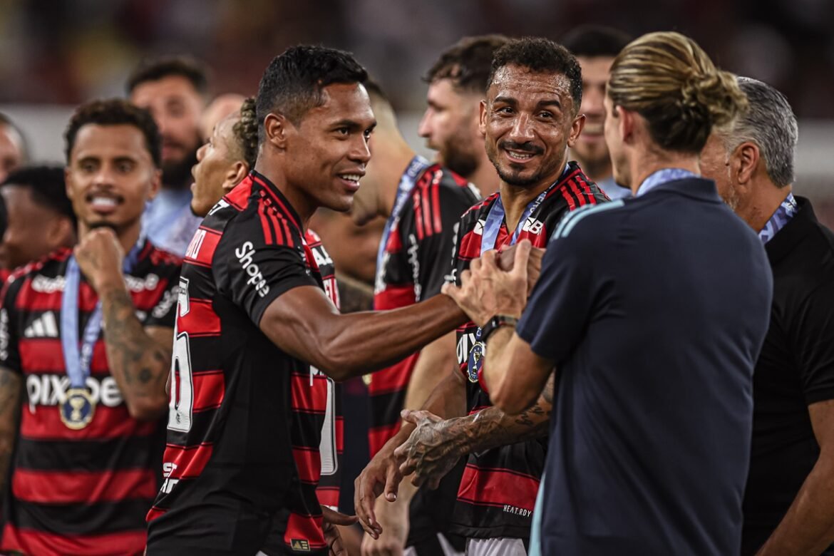 Flamengo e os grandes clubes europeus: Rubro-Negro está atrás de apenas 3 em comparação às maiores médias de idade.