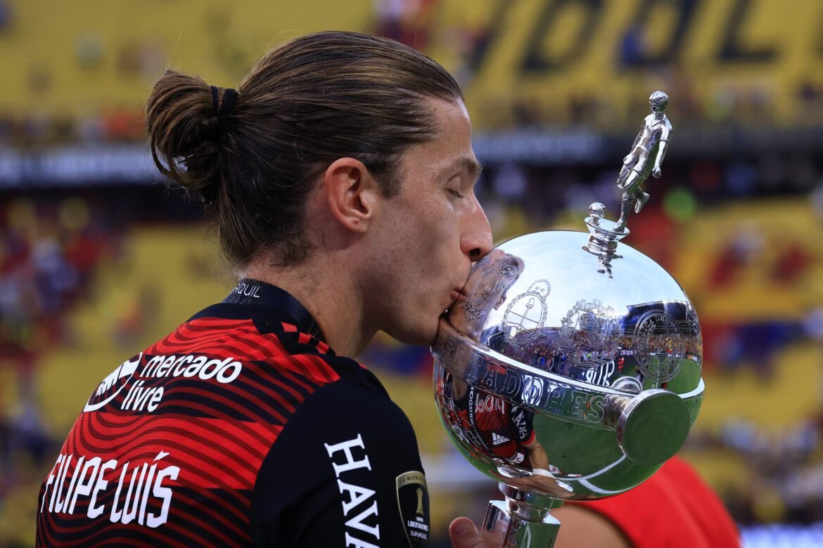 Flamengo empata com Santos e Grêmio no ranking de finais da Libertadores.