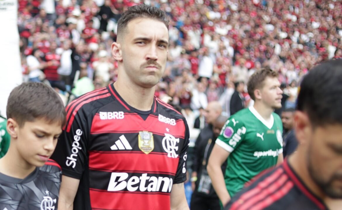 Flamengo traz notícias positivas e negativas na lista de convocados para enfrentar o Racing.