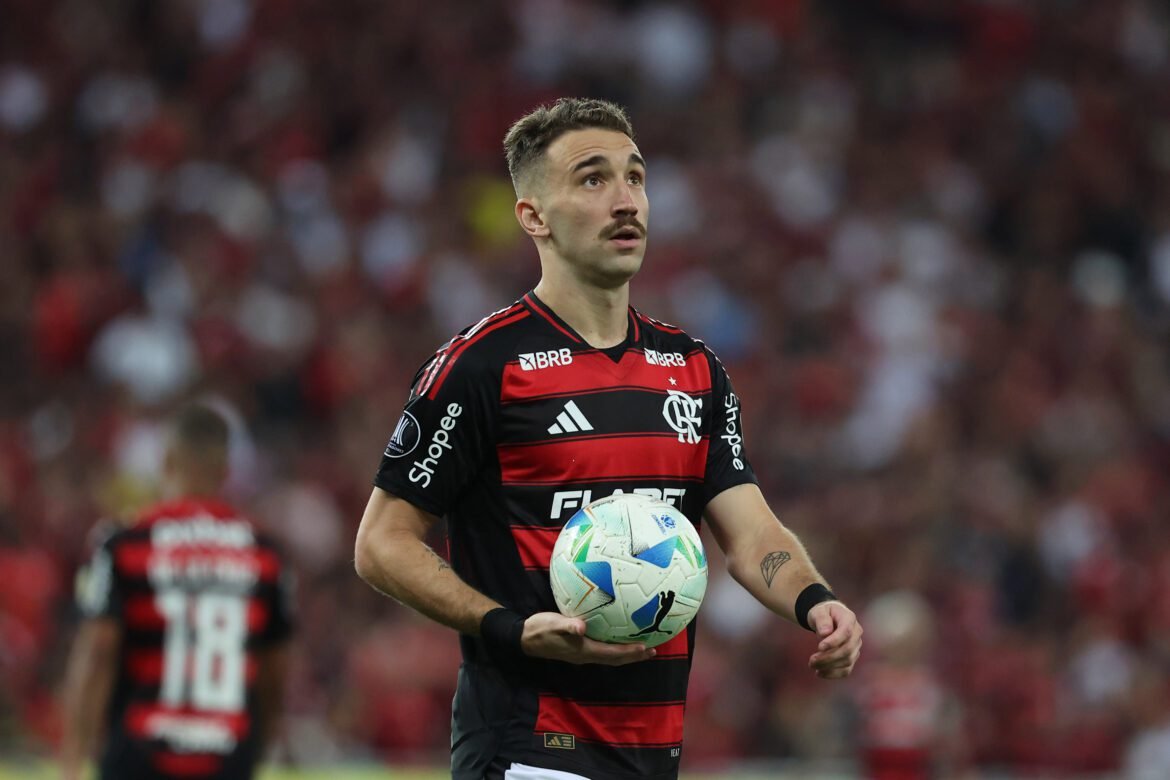 Léo Ortiz se pronuncia sobre a arbitragem no jogo entre Flamengo e Cruzeiro e faz um apelo.