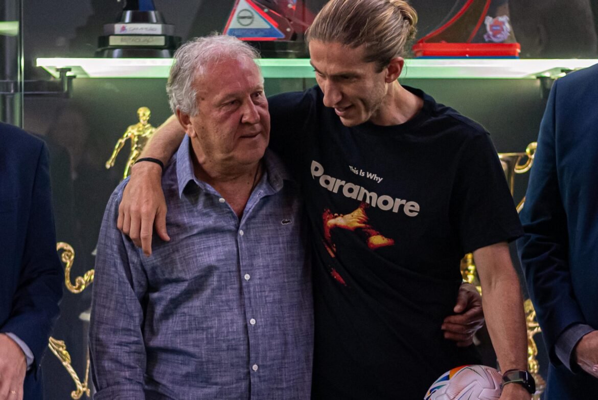 Zico destaca o obstáculo que Filipe Luís teve que enfrentar no Flamengo.
