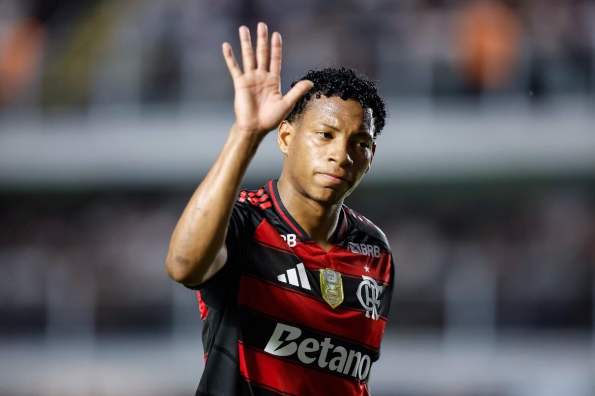 Flamengo decide se irá multar Plata pela expulsão.
