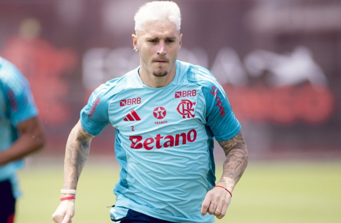 Flamengo estabelece cronograma de treinos e deslocamentos para enfrentar São Paulo e Santos.