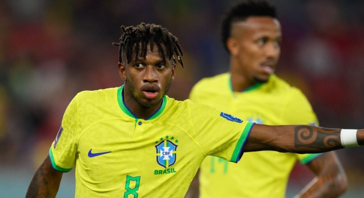 Flamengo monitora Fred e avalia proposta para contratá-lo do Fenerbahçe.
