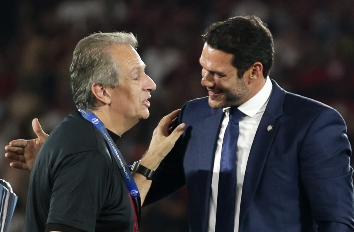 Flamengo percebe que CBF desconsidera sugestão sobre uso de gramado sintético no fair play financeiro.