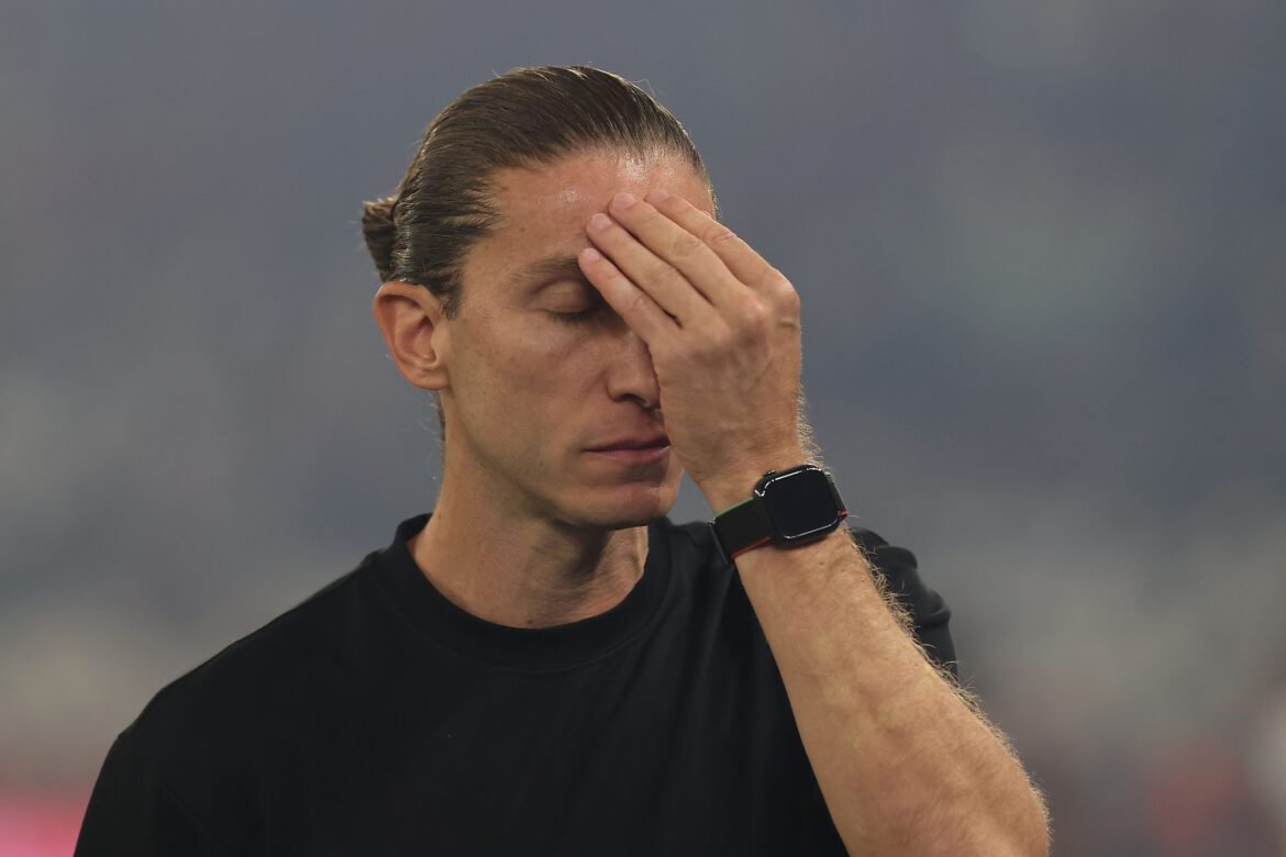 Jornalista critica Filipe Luís e o chama de frouxo.