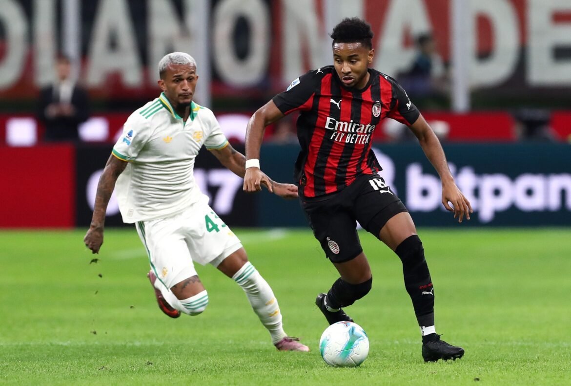 Titular Wesley observa a Roma ser derrotada pelo Milan fora de casa.
