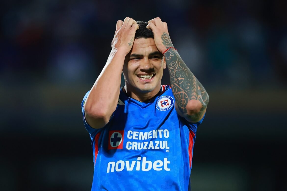Destaques e estatísticas: a preparação do Cruz Azul para o confronto com o Flamengo.