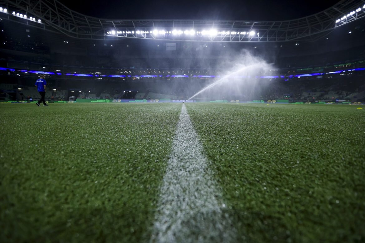 Flamengo analisa a veracidade sobre o gramado sintético.