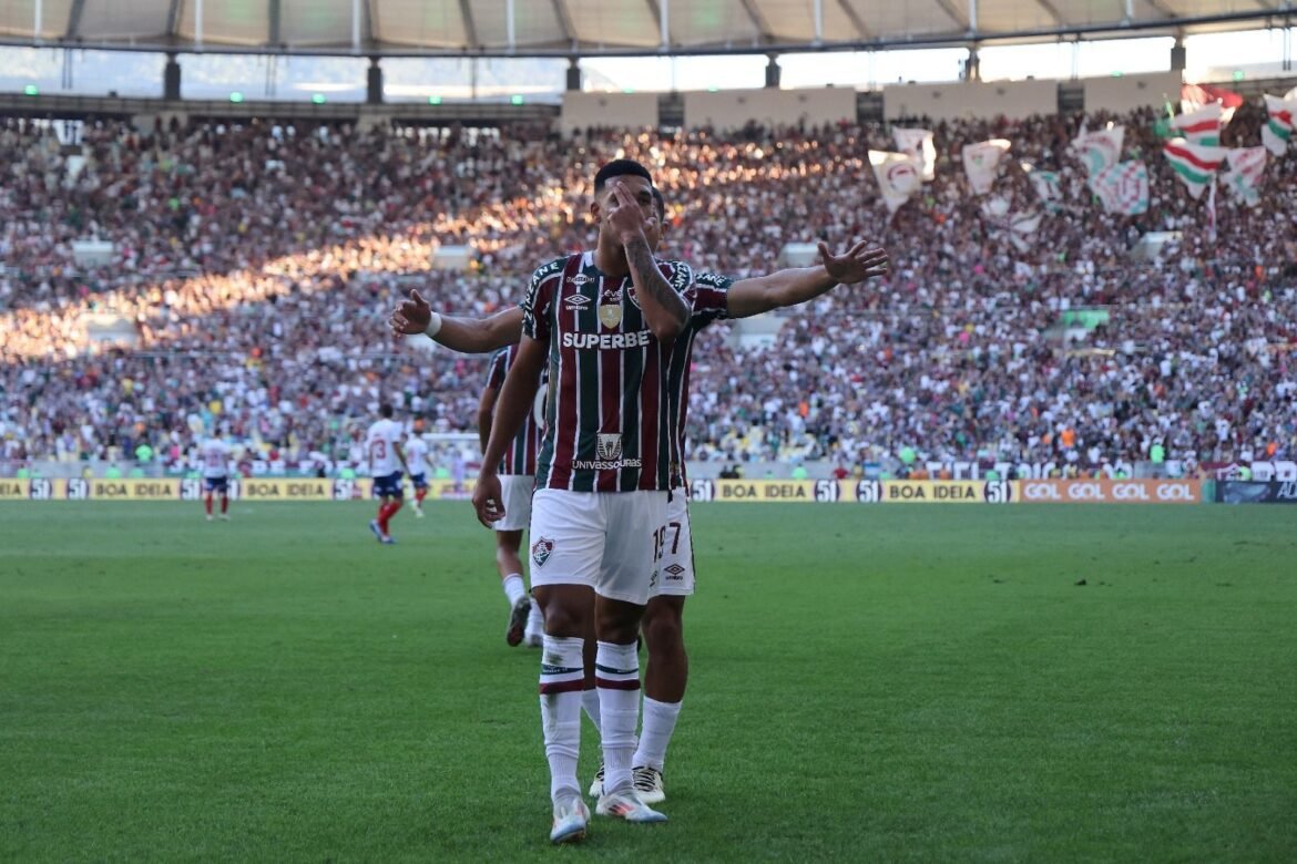 Flamengo considera ex-jogador do Fluminense como alternativa caso não consiga contratar Taty Castellanos.