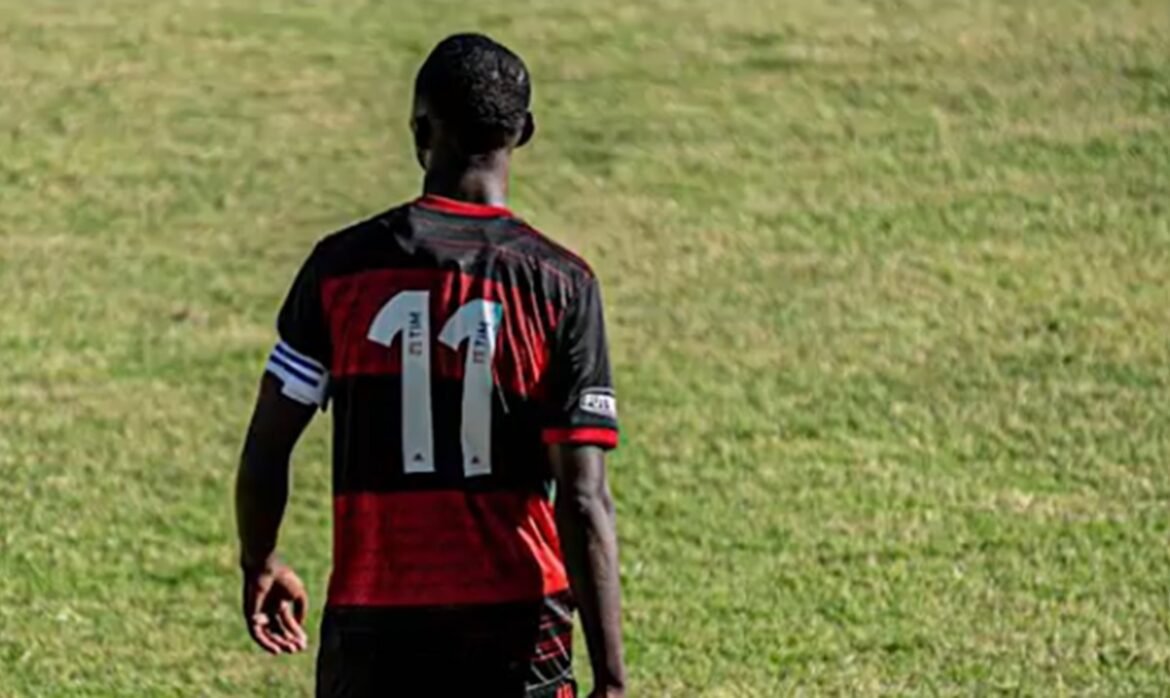 Londrina fecha acordo de dois anos com ex-jogador do Flamengo