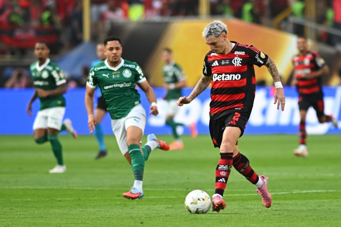 Varela alcança velocidade máxima nos acréscimos e se destaca nas estatísticas da final da Libertadores.