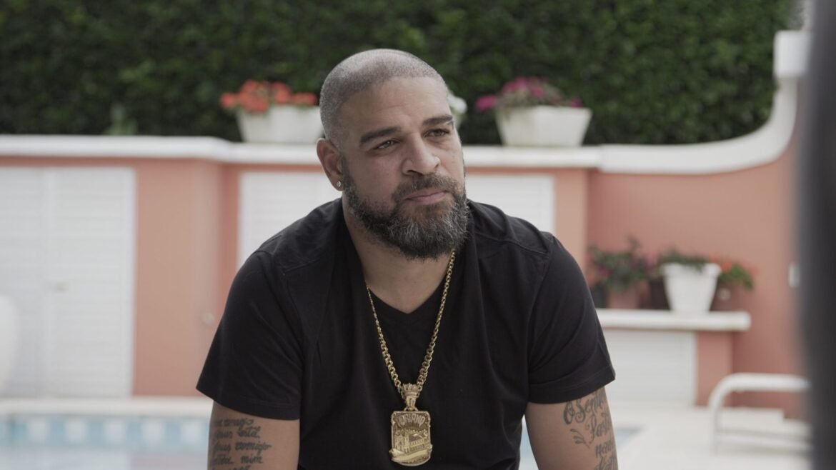 Adriano Imperador denuncia traição, avisa seus seguidores e promete uma reação.