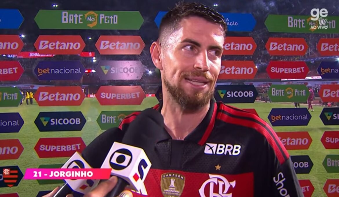 Jorginho se manifesta e critica a arbitragem após a derrota do Flamengo.