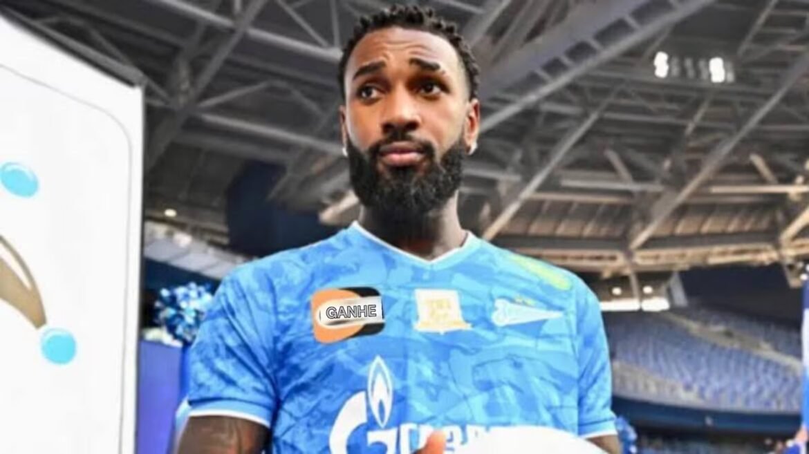 Pai de Gerson chega a Belo Horizonte para discutir negociação com o Cruzeiro.