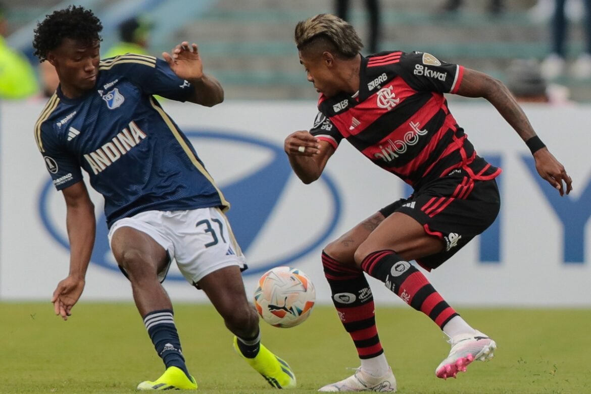 Botafogo recebe novo jogador para o confronto contra o Flamengo no Campeonato Carioca.