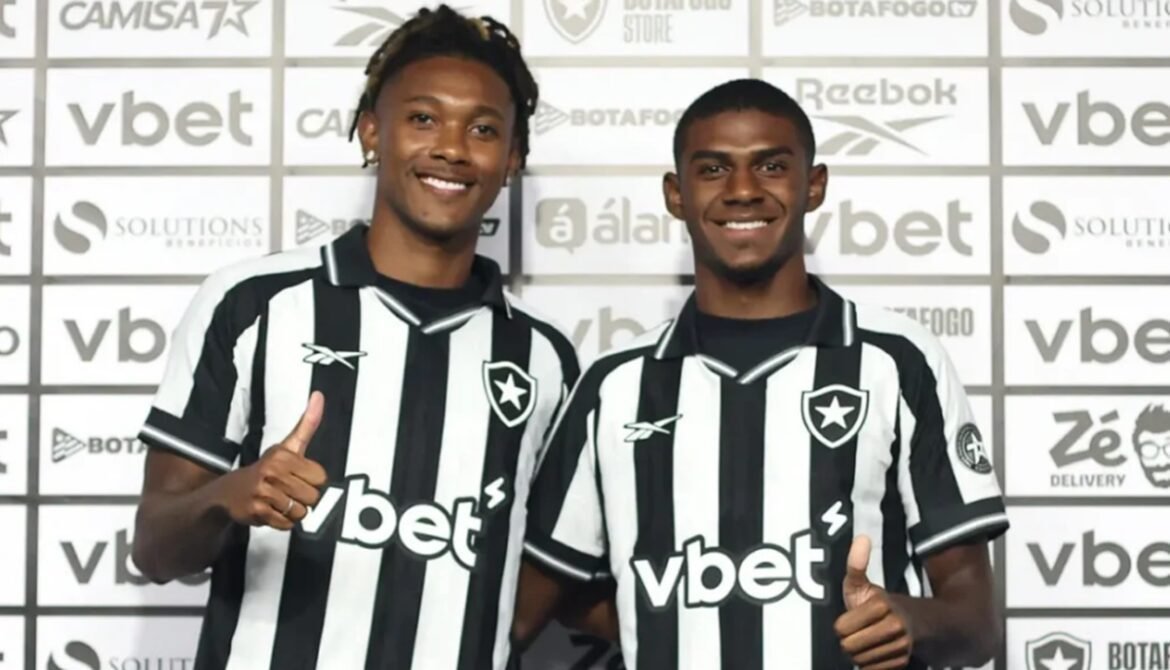 Botafogo reforça elenco com duas contratações antes do confronto decisivo contra o Flamengo.