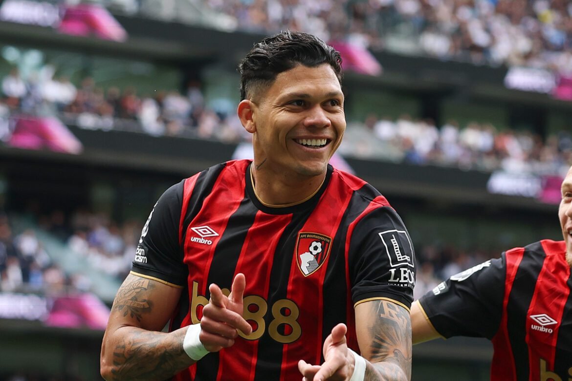 Bournemouth rejeita oferta alta do Flamengo por Evanilson, segundo jornalista.