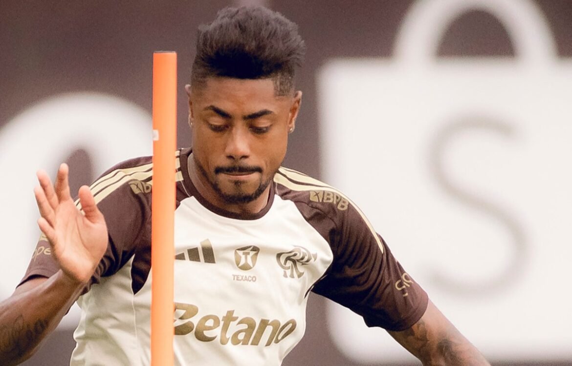 Filipe Luís contará com dois novos jogadores para o confronto entre Flamengo e Lanús no Maracanã.