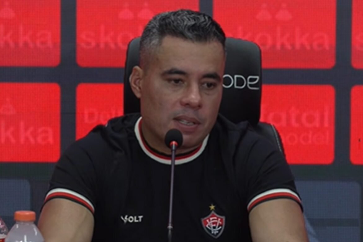 Jair Ventura revela o que o deixou irritado com o Flamengo e compartilha lição para o Vitória.