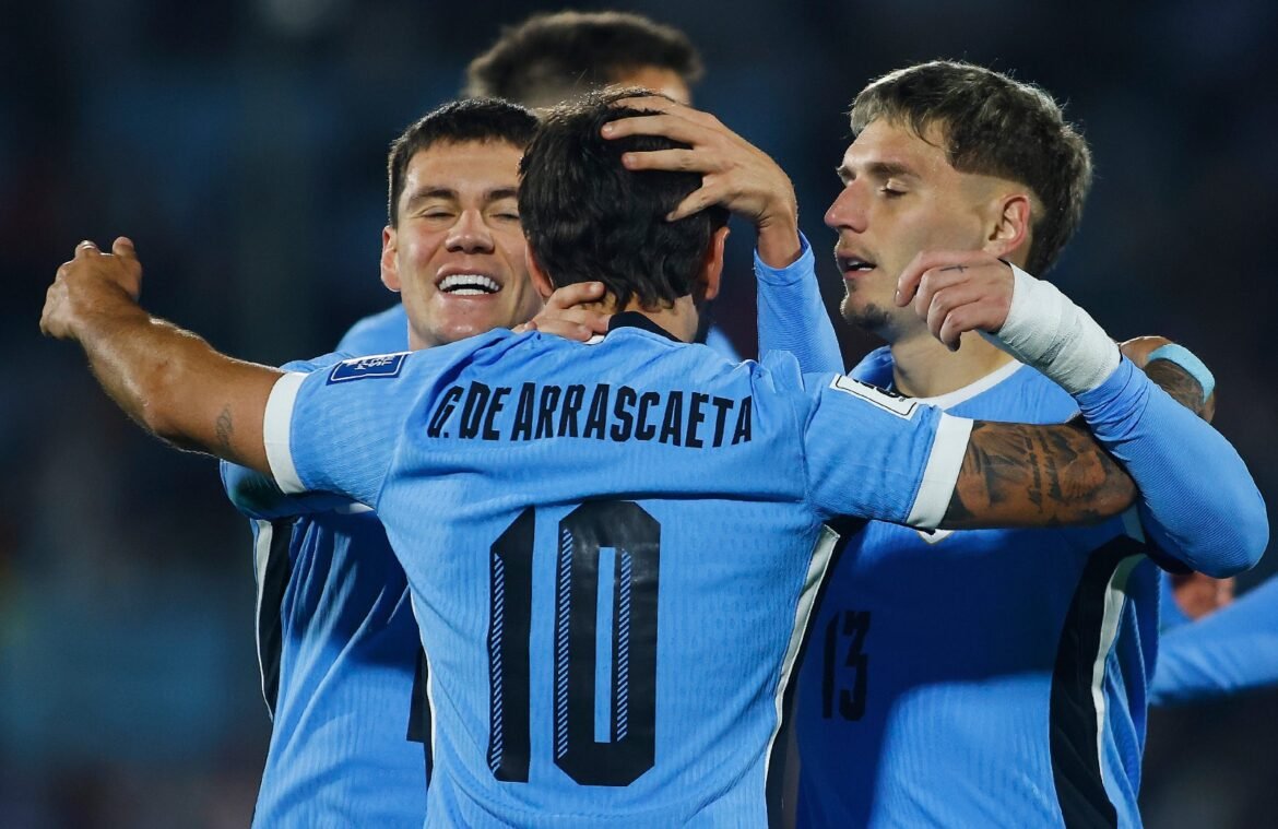 Com Arrascaeta e Varela como titulares, Uruguai desafia a Inglaterra em Wembley.