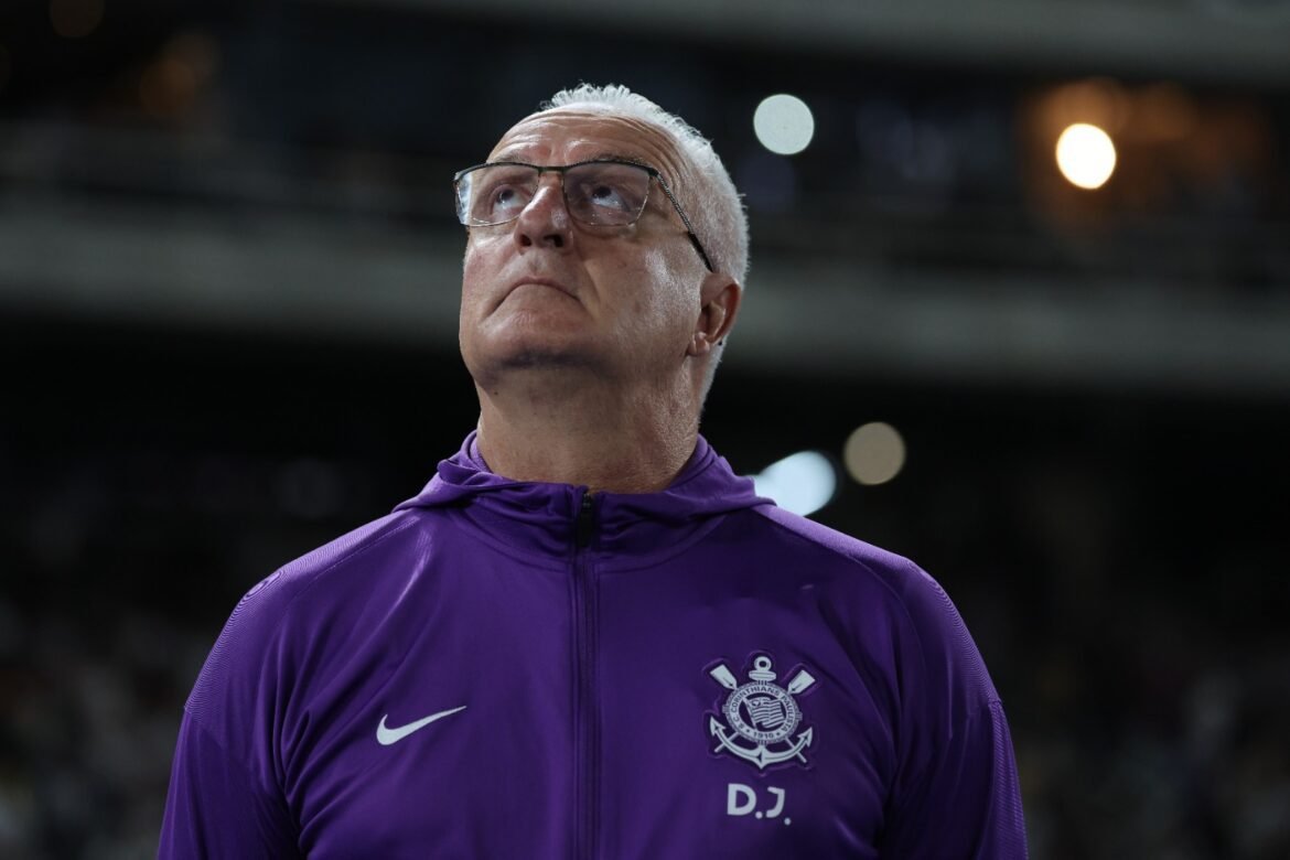 Corinthians enfrenta Flamengo com importantes ausências.