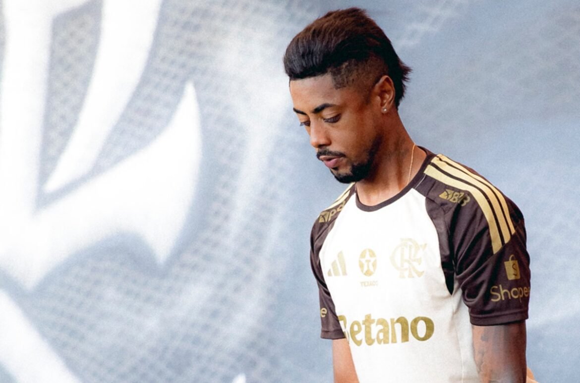 Flamengo informa Bruno Henrique sobre agendamento da reunião para renovação de contrato.