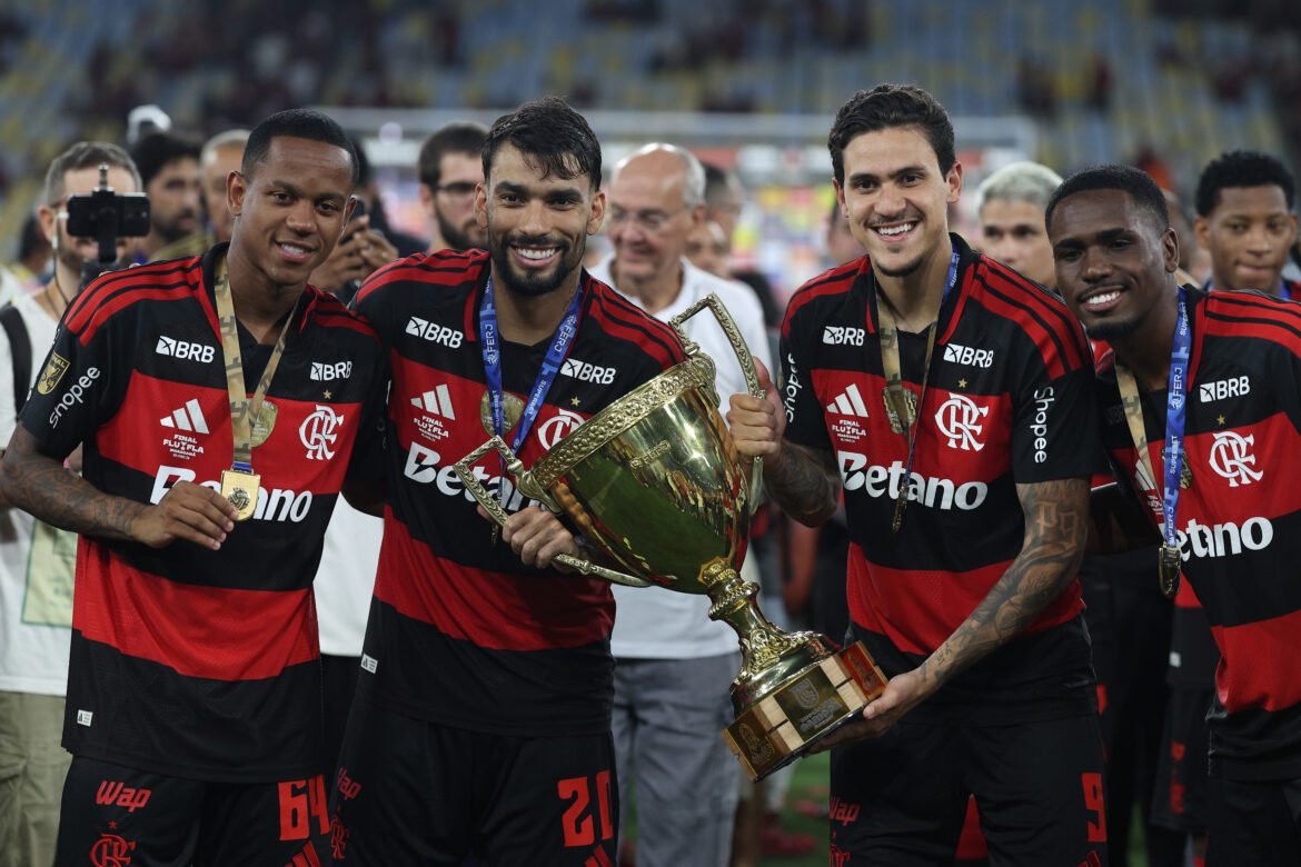 Paquetá deixa para trás a fama de azarado e conquista seu primeiro título com o Flamengo após uma série de vice-campeonatos.