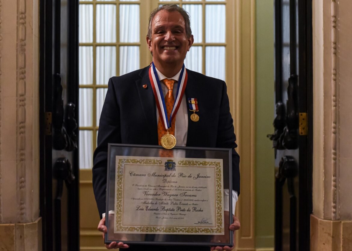 Proposta na Alerj: Bap pode ser homenageado pelo Estado do Rio por sua atuação no Flamengo.