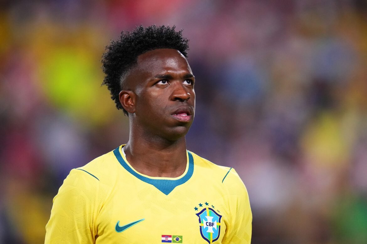 Vini Jr. ignora críticas, brilha contra a defesa da Croácia e demonstra ser a essência da Seleção.