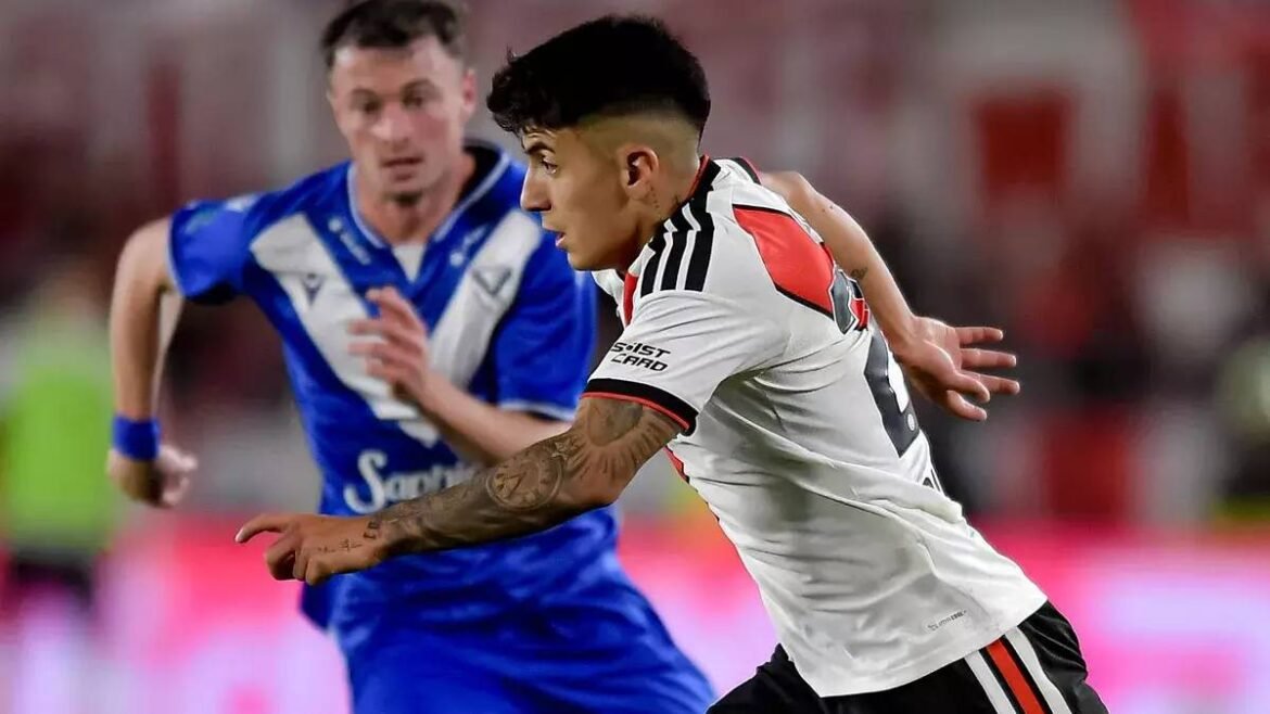 Crítica a Thiago Almada após empate entre River e Vélez devido a erro cometido.