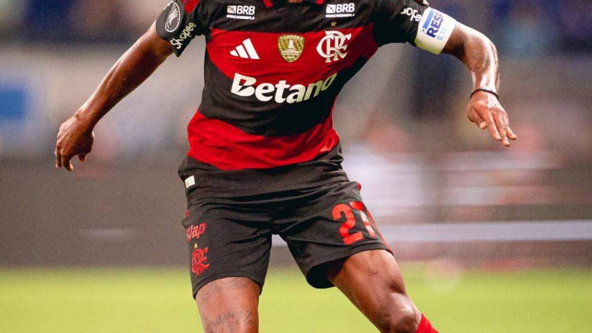 Empate entre Flamengo e Cruzeiro no primeiro jogo gera incerteza sobre a presença de Bruno Henrique na partida de volta.