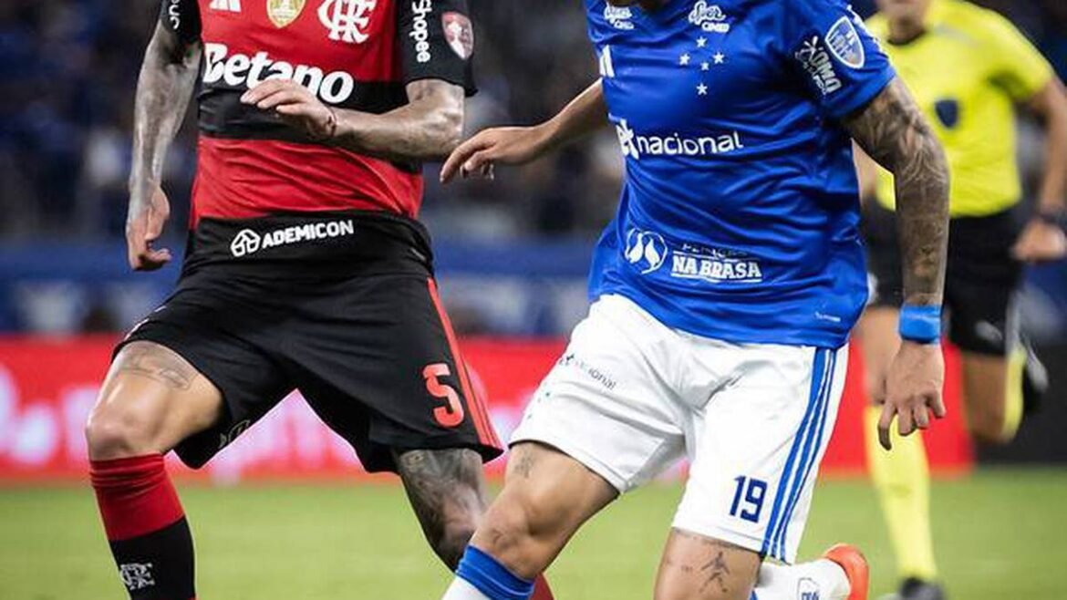 Flamengo em negociação para renovar contrato com Erick Pulgar e espera definição após jogo contra o Cruzeiro.